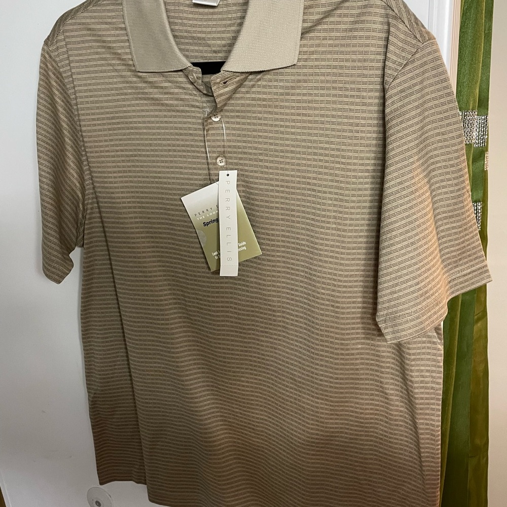 Perry Ellis polo style, short sleeve shirt size M